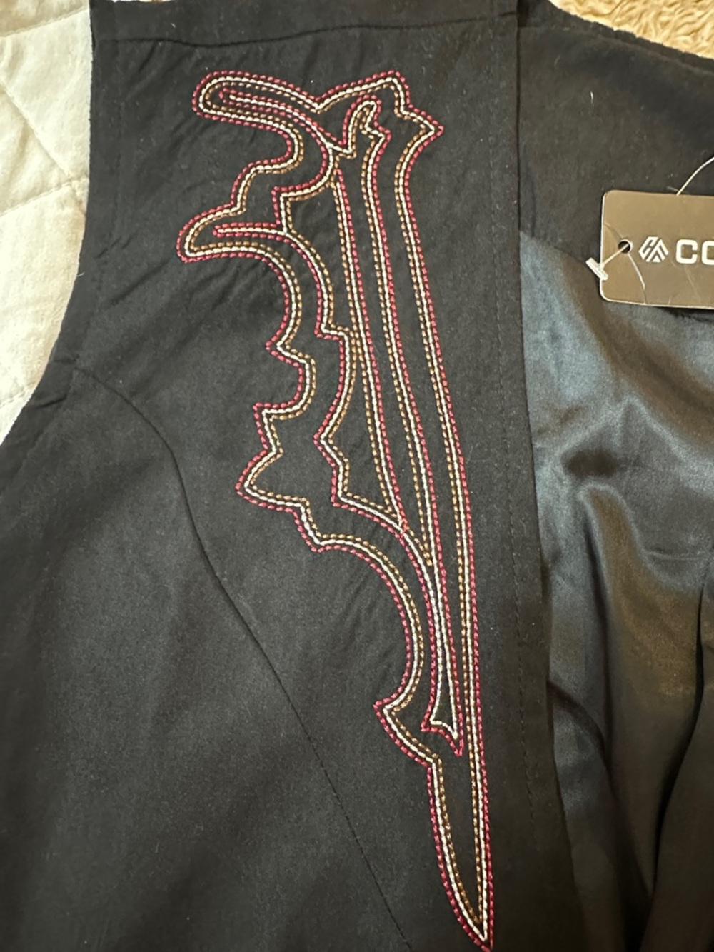 NWT Coofandy Black Embroidered Men's Vest. Size XL. - Picture 3 of 10